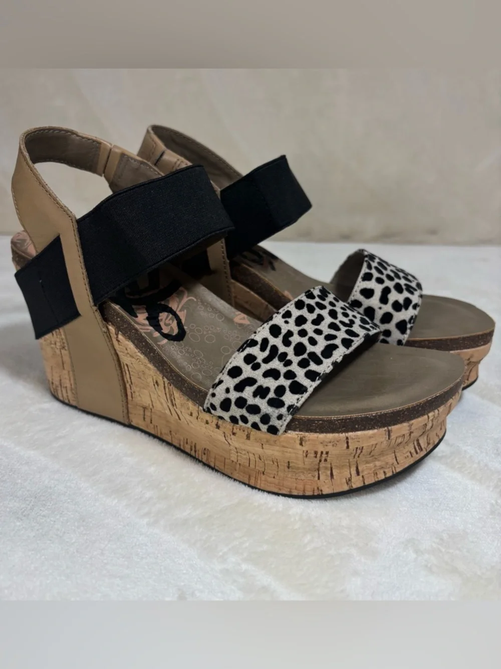 OTBT Bushnell Wedge Sandals with Black Elastic and Leopard Animal Print Size 7